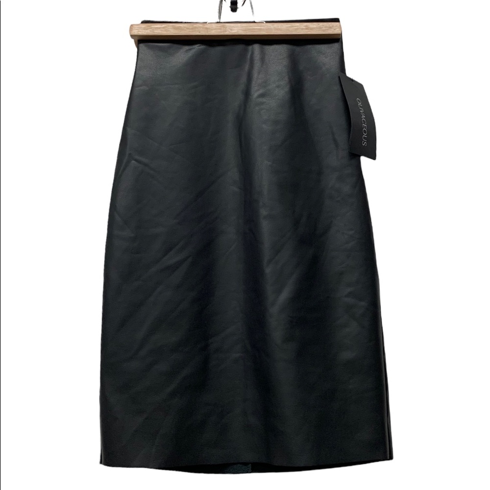 New! Olivaceous faux leather pencil skirt in black, size small